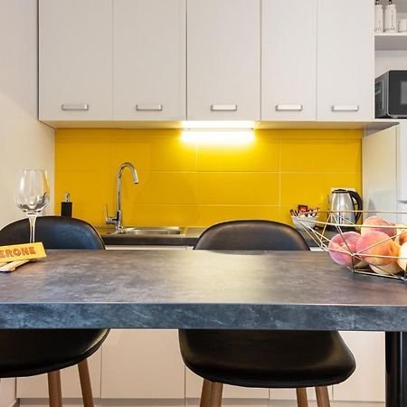 Studio Apartment Les - 4 Min Walk From Amphiteatre Pula Eksteriør billede