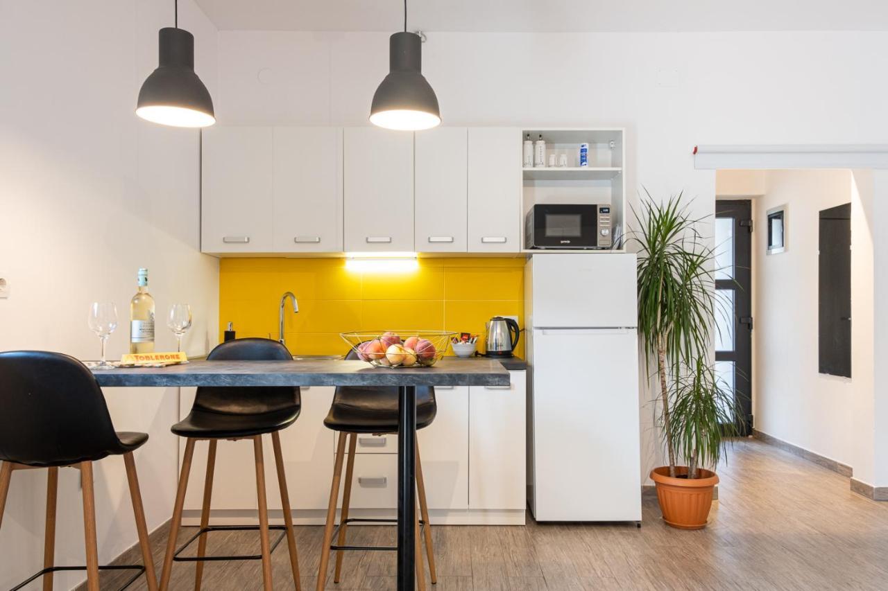 Studio Apartment Les - 4 Min Walk From Amphiteatre Pula Eksteriør billede